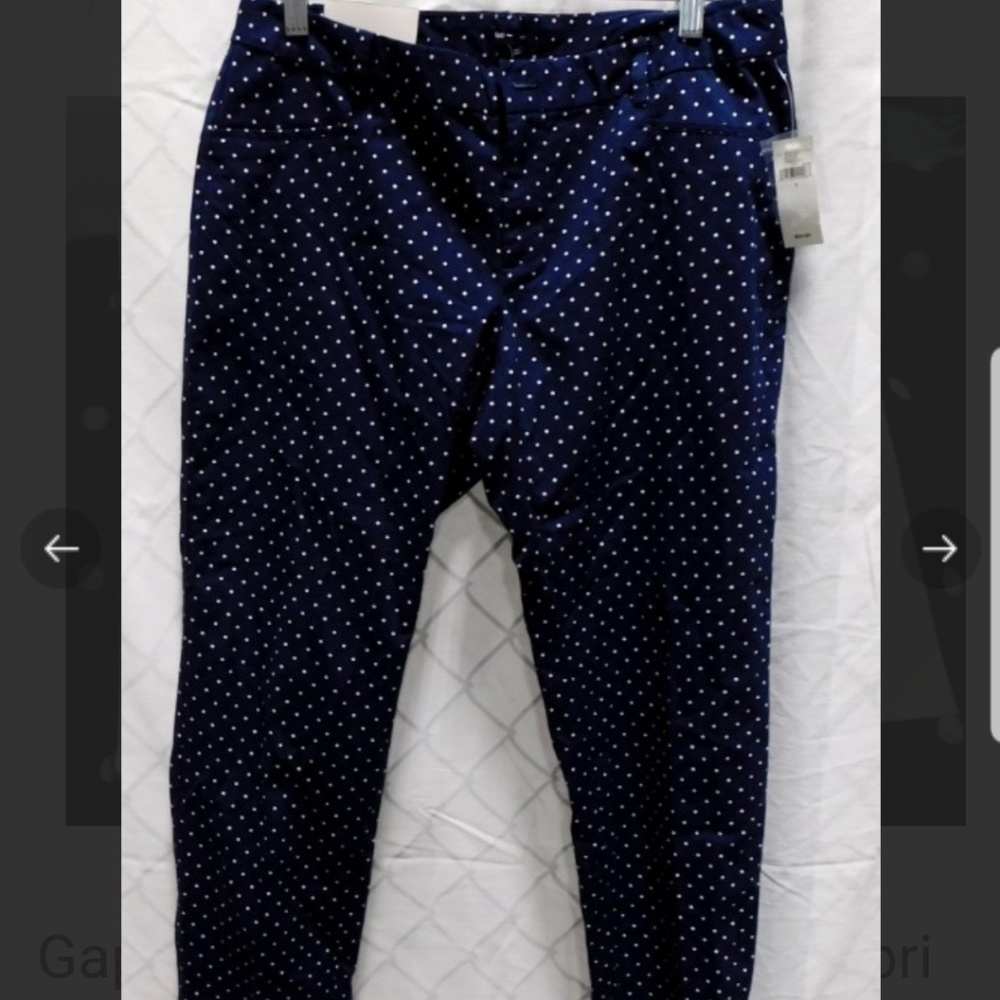 NWT GAP blue and white polka dot capri